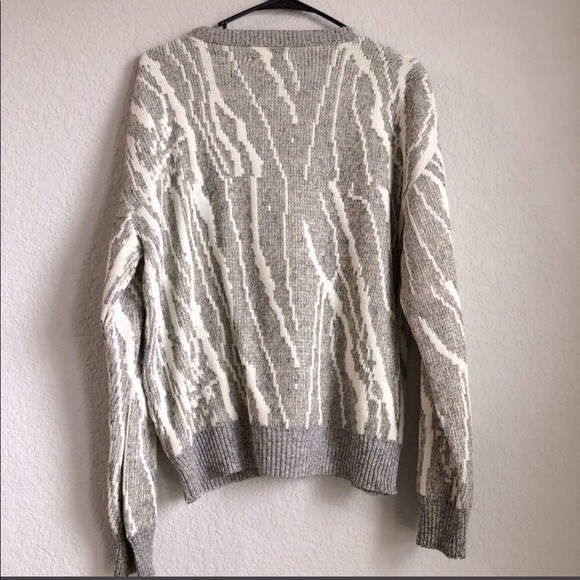 ✨VTG Sweater✨ - Picture 3 of 6